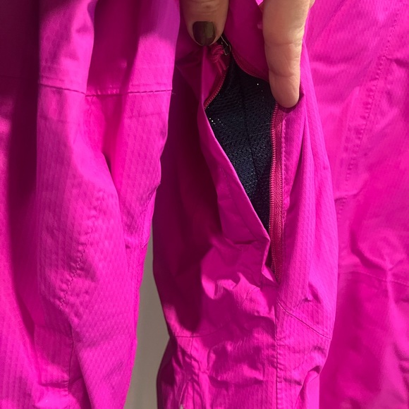 Columbia ski jacket with detachable hood - Picture 5 of 7